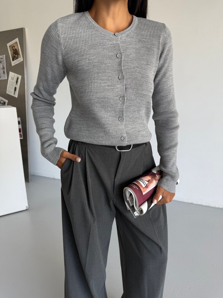 Düğmeli Gri Triko Kadın Ofis Kıyafeti Hırka - Görsel 3