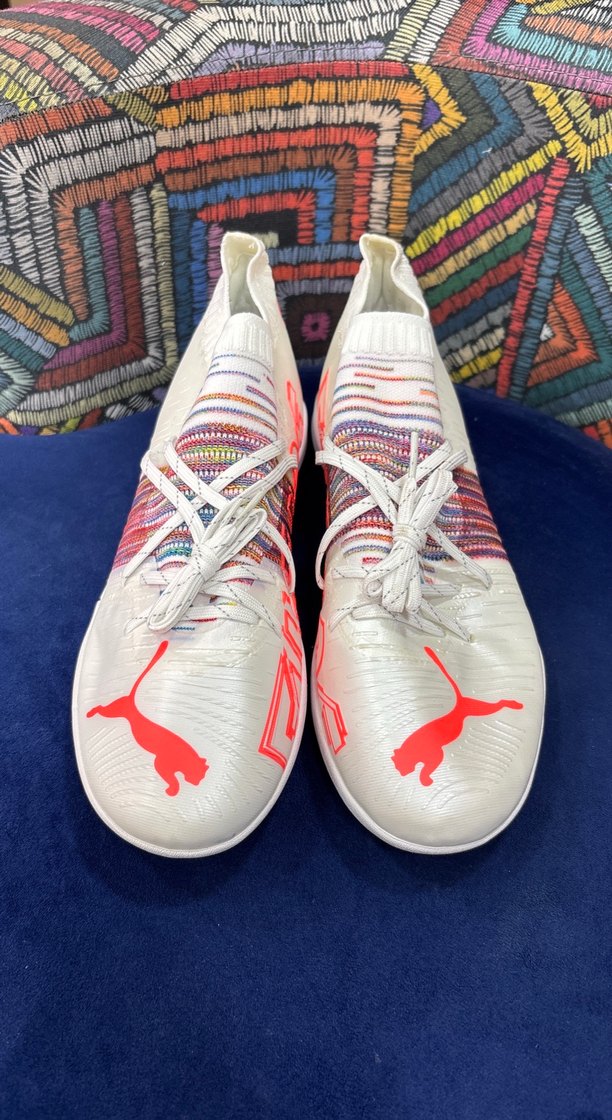 Puma Beyaz Renkli Çizgili Futbol Ayakkabısı — görsel 2/6