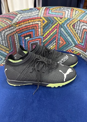 Puma Siyah Neon Yesil Futbol Ayakkabisi