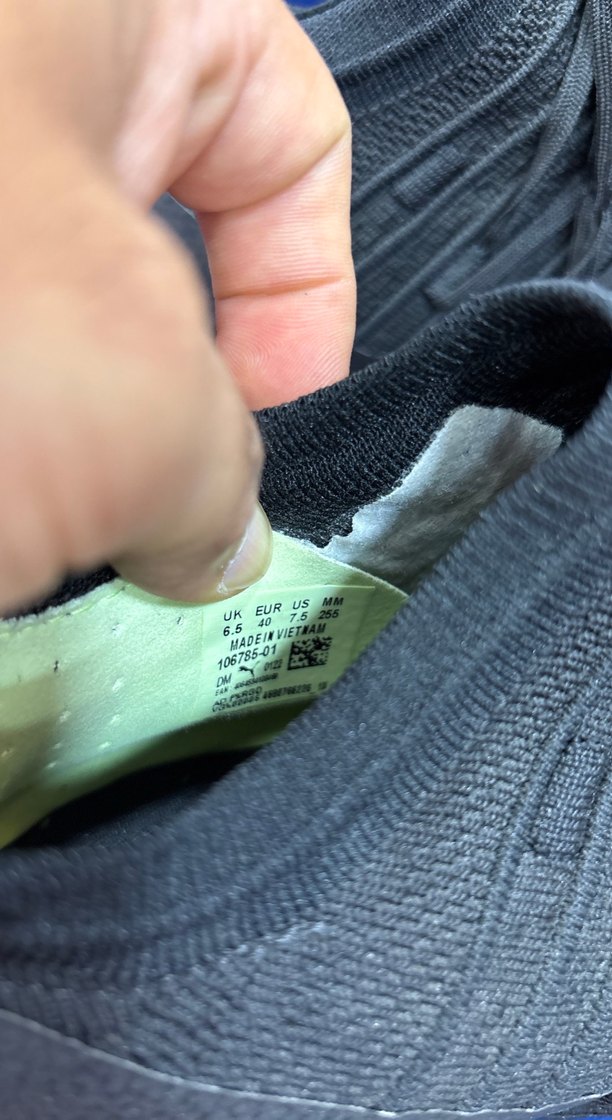 Puma Siyah Neon Yeşil Futbol Ayakkabısı — görsel 3/4