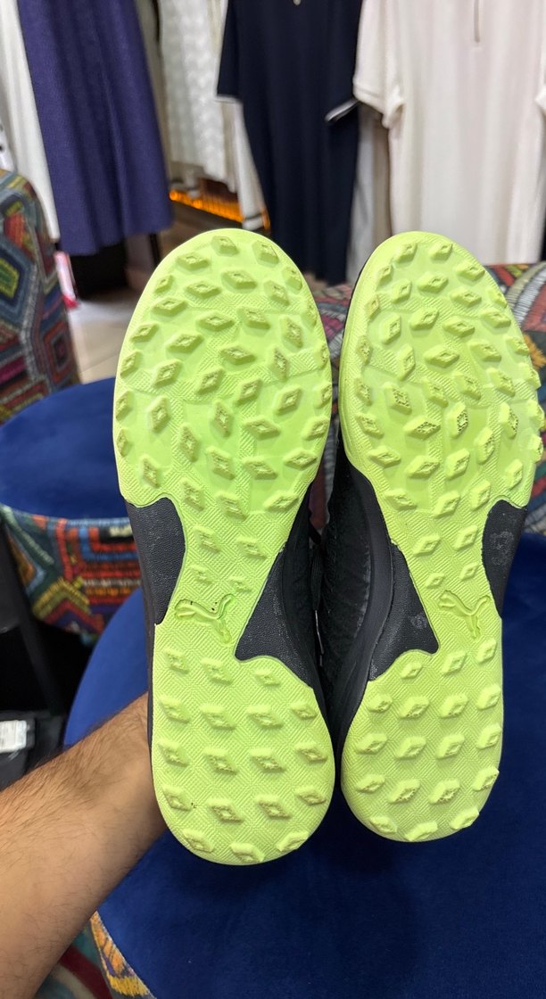 Puma Siyah Neon Yeşil Futbol Ayakkabısı — görsel 4/4