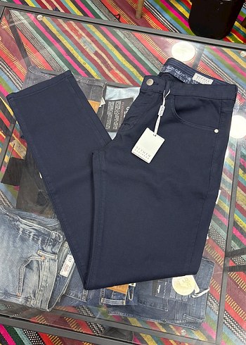 Beymen Business Koyu Lacivert Slim Fit Pantolon