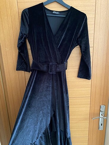 Kadife Elbise - Görsel 2