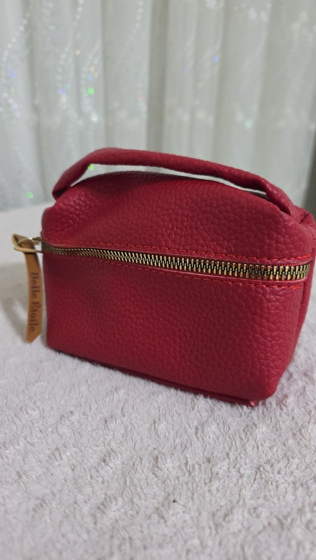 Kırmızı Deri Fermuarlı Kadın Çanta ve parfüm - Görsel 2