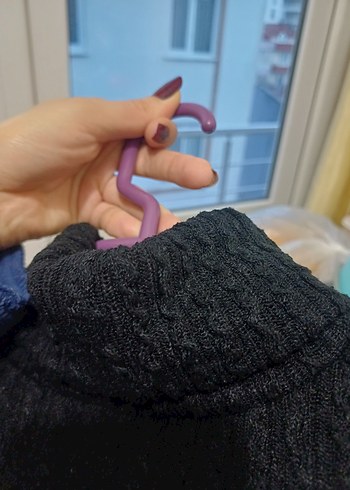 Kadın Siyah Boğazlı Triko Kazak - Görsel 4