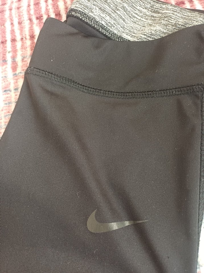Siyah Nike Kadın Spor Tayt - Görsel 3