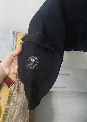 Siyah Yarım Fermuarlı Crop Sweatshirt - Görsel 4