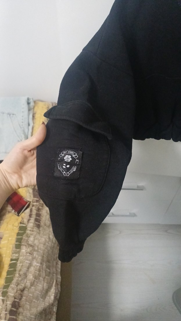 Siyah Yarım Fermuarlı Crop Sweatshirt - Görsel 4