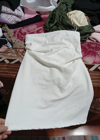 Beyaz Mini Straplez Drapeli Elbise - Görsel 4