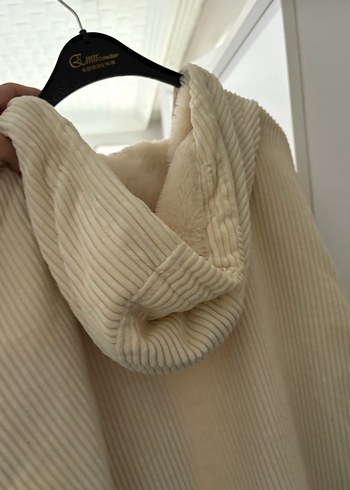 Düğmeli Beyaz Kadın Midi Ceket - Görsel 4