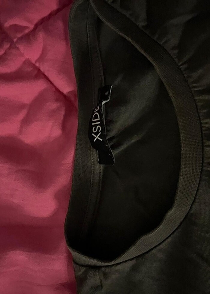 arkasi baskili tisort - Görsel 3