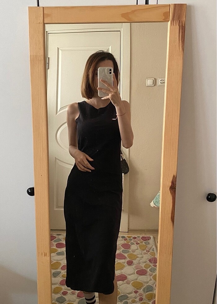 Siyah Yırtmaçlı Uzun Elbise - Görsel 3