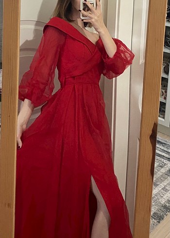 Kırmızı Tüllü Yırtmaçlı Abiye - Görsel 5