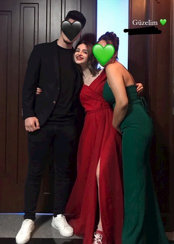 Kırmızı Tüllü Yırtmaçlı Abiye - Görsel 4