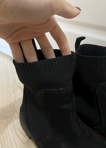 Siyah Süet Lastikli Kadın Bot - Görsel 5