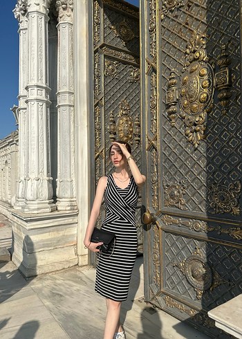 Siyah Beyaz Çizgili Dar Midi Elbise - Görsel 2