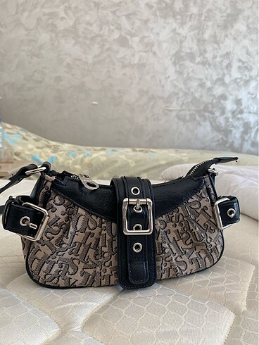 Stradivarius Stradivarius metal tokalı çapraz çanta