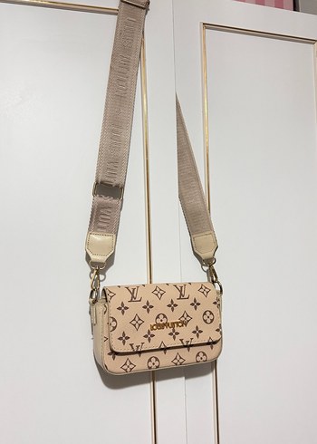 Louis Vuitton Bej Monogramli Mini Capraz Canta