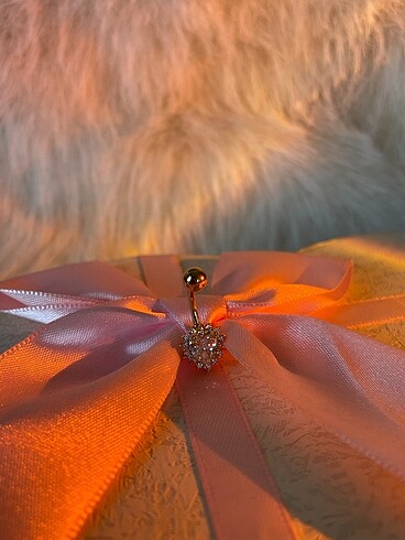 Kalp Belly Piercing