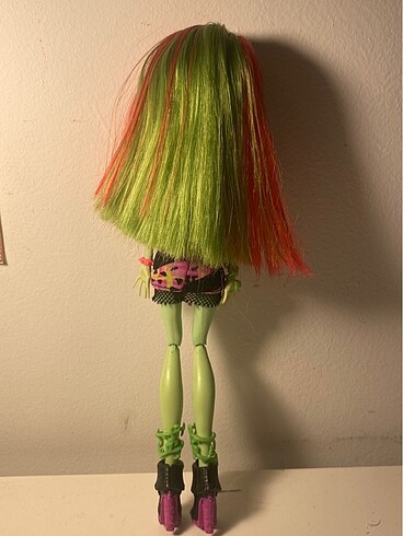  Beden Monster High Venus McFlytap