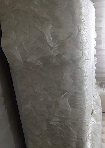 brillant marka Beyaz fırfırlı Yatak Örtüsü ve kırlenti - Görsel 6