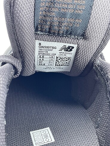 37 Beden çeşitli Renk New Balance Spor Ayakkabı %70 İndirimli.