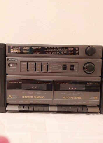 Kaset radyo çalar