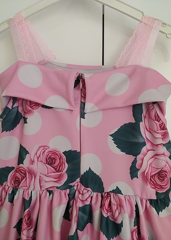 4 Yaş Beden çeşitli Renk Pembe Çiçek Desenli Kız Elbisesi
