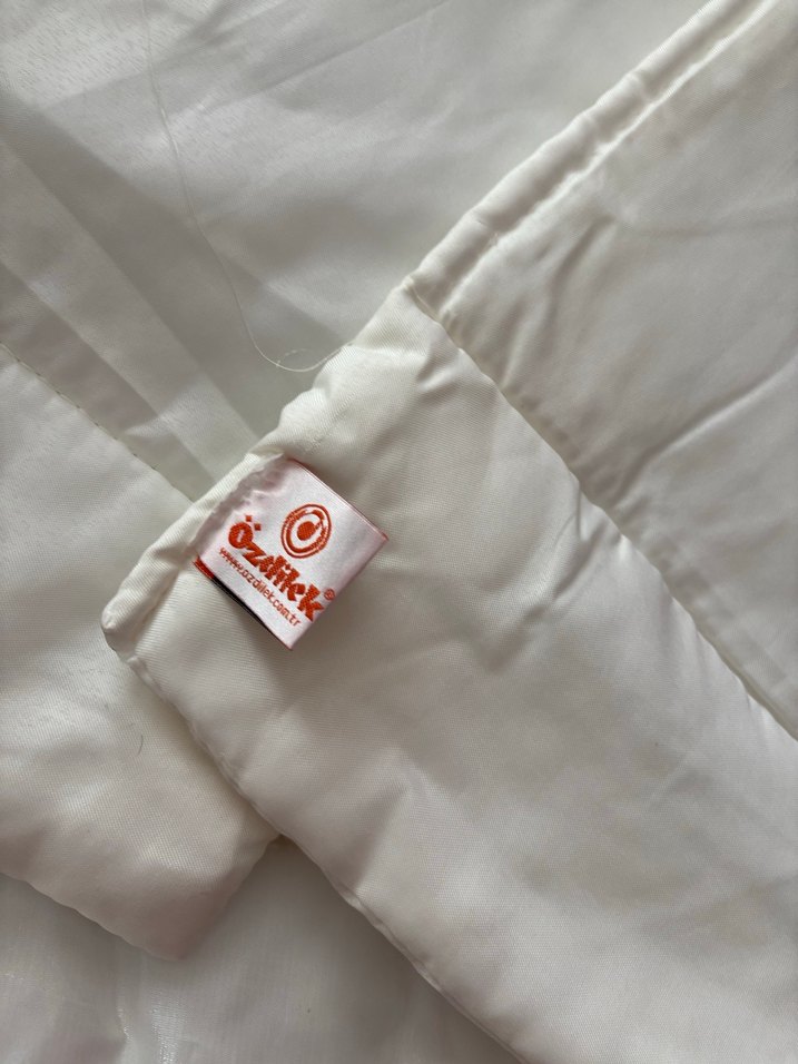 İnci Detaylı İşlemeli Beyaz Yatak Örtüsü - Görsel 4