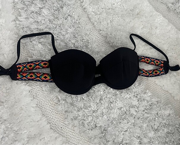 Bikini üstü