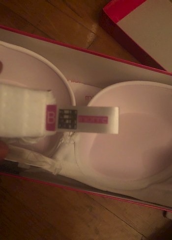 Beyaz Mini Baskılı Sütyen dolgulu 85 beden - Görsel 5