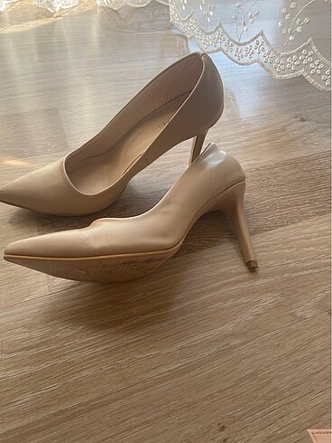 Diğer krem stiletto