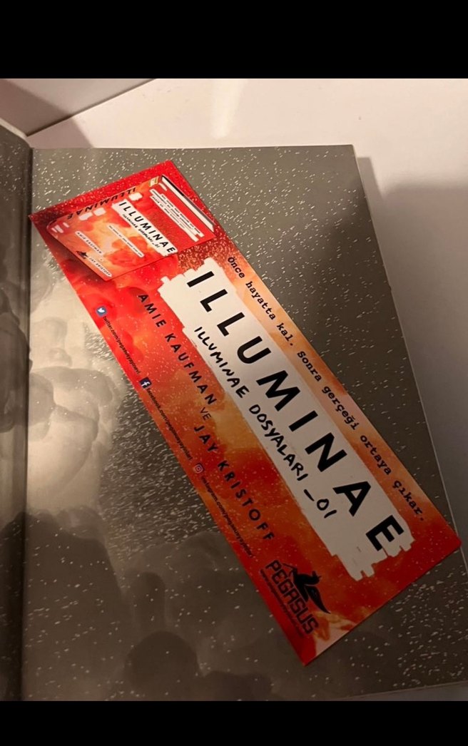 Illuminae Dosyaları Serisi 3 Kitap - Görsel 3