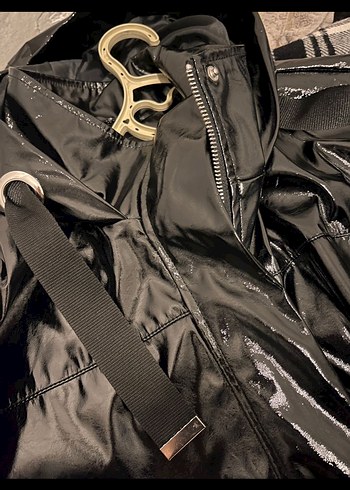 Siyah Parlak Deri Midi Kadın Ceket - Görsel 5