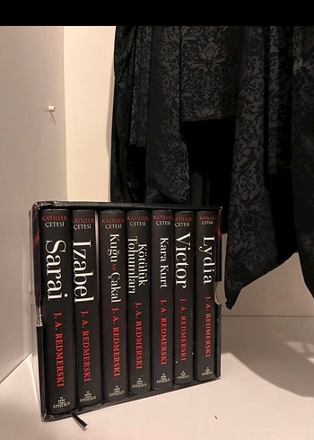 J.A. Redmerski Atlılar Çetesi Serisi 7 Kitap Seti - Görsel 2