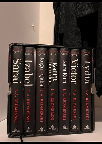 J.A. Redmerski Atlılar Çetesi Serisi 7 Kitap Seti - Görsel 3