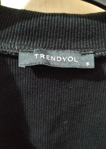 Trendyol & Milla Kısa Kollu Siyah Crop Top