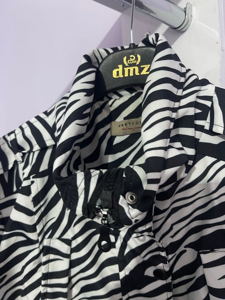 Zebra Desenli Kadın Midi Yağmurluk - Görsel 2