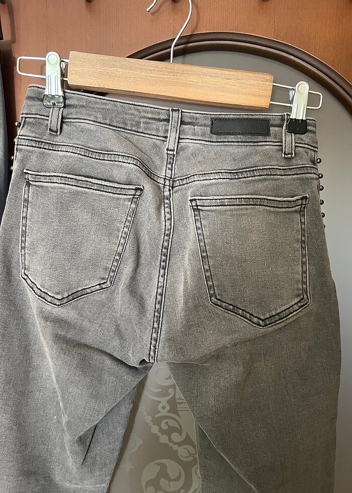 Zara Dar paçalı kot pantolon - Görsel 4