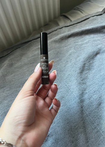 Essence Make Me Brow Kaş Maskarası Gri-Bej