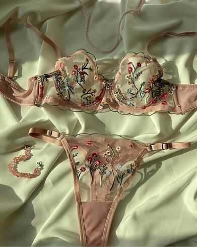 Diğer Barbie Bra Set