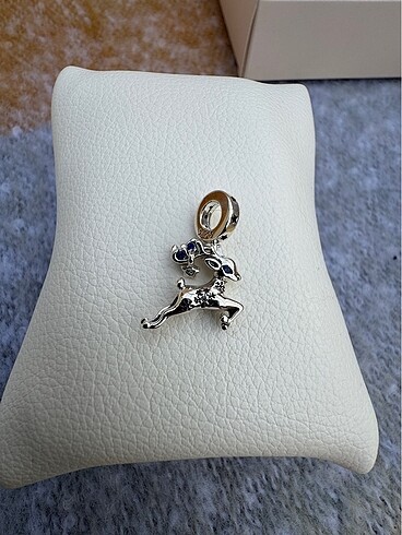  Beden Ren Geyiği Charm