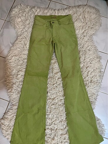 Yeşil kadife pantolon