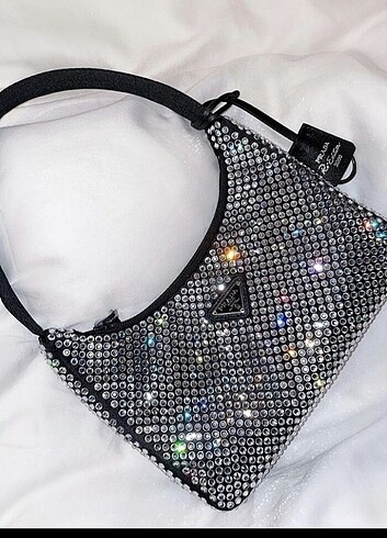 Prada Prada taşlı çanta