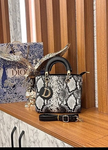 Dior çanta 