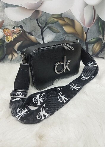CK siyah çanta 