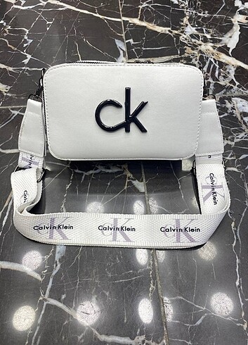 Calvin Klein çanta 