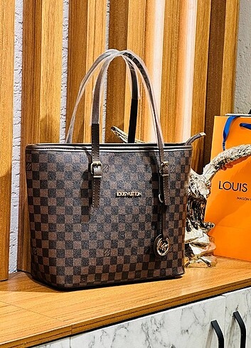 Louis Vuitton çanta 