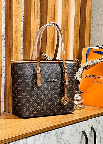  Beden çeşitli Renk Louis Vuitton çanta 