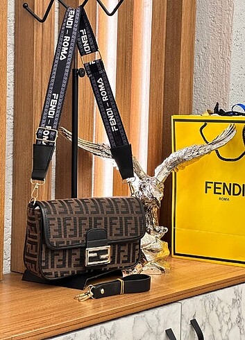 Beden çeşitli Renk Fendi çanta